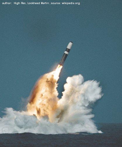 Source: Pocisk Trident II odpalany z okrętu podwodnego clasy Vanguard