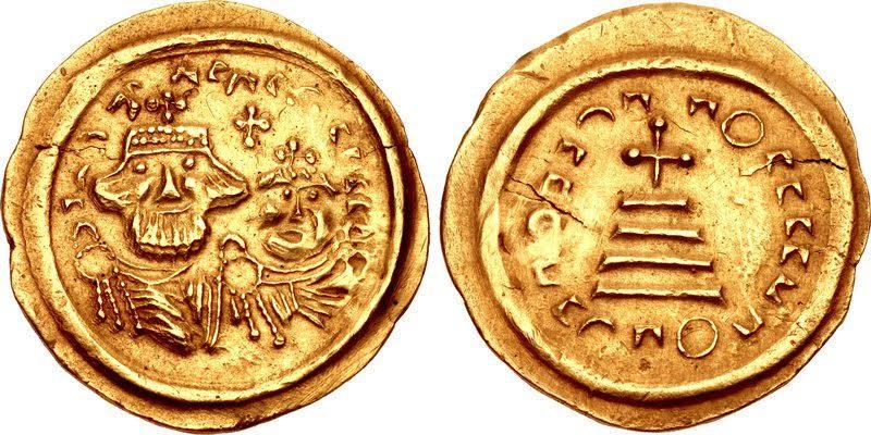 Awarska kopia złotego solida bizantyjskiego 21 mm. średnicy, 4.36 g. Od frontu cesarz Herakliusz i jego syn Herakliusz Konstantyn, od tyłu krzyż na 4 i pseudo legenda dookoła. 610 - 641 r.