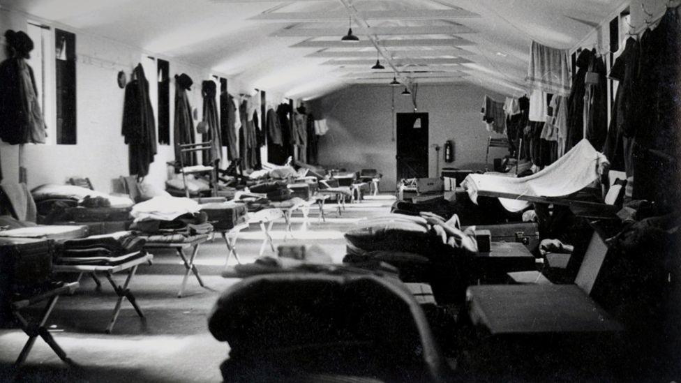 Pokoje sypialniane w Overton. Źródło: BBC News, Bank of England Archives