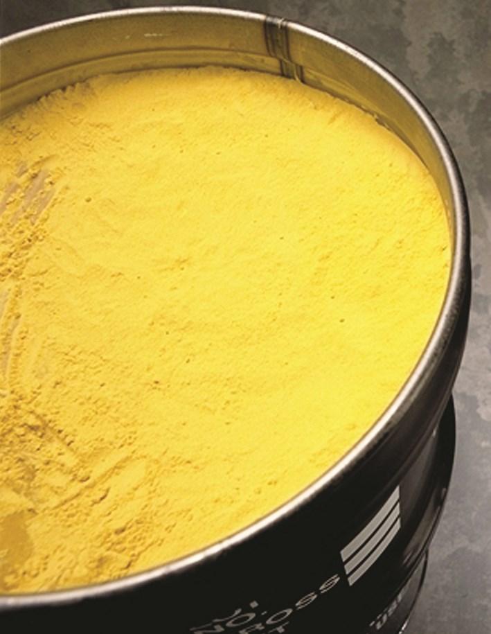 Yellowcake produkcji Cameco. Źródło: https://www.world-nuclear.org/getattachment/Nuclear-Basics/How-is-uranium-ore-made-into-nuclear-fuel/yellowcake-(Cameco).jpg.aspx?